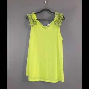 Metallic shoulder tank